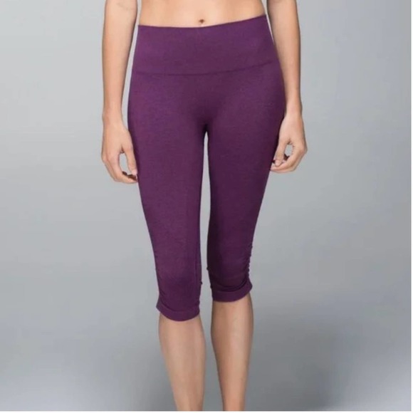 lululemon athletica Pants - Lululemon In The Flow Crop II Heathered Berry Yum Yum size 4